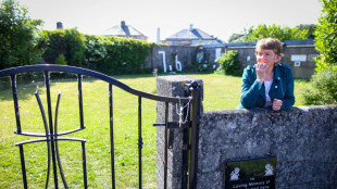 Preparativos para la exhumación en Irlanda de 796 bebés muertos en un albergue religioso