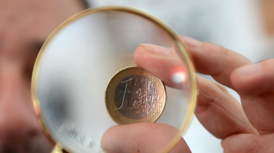 L'euro &egrave; in rialzo sul dollaro a 1,1851