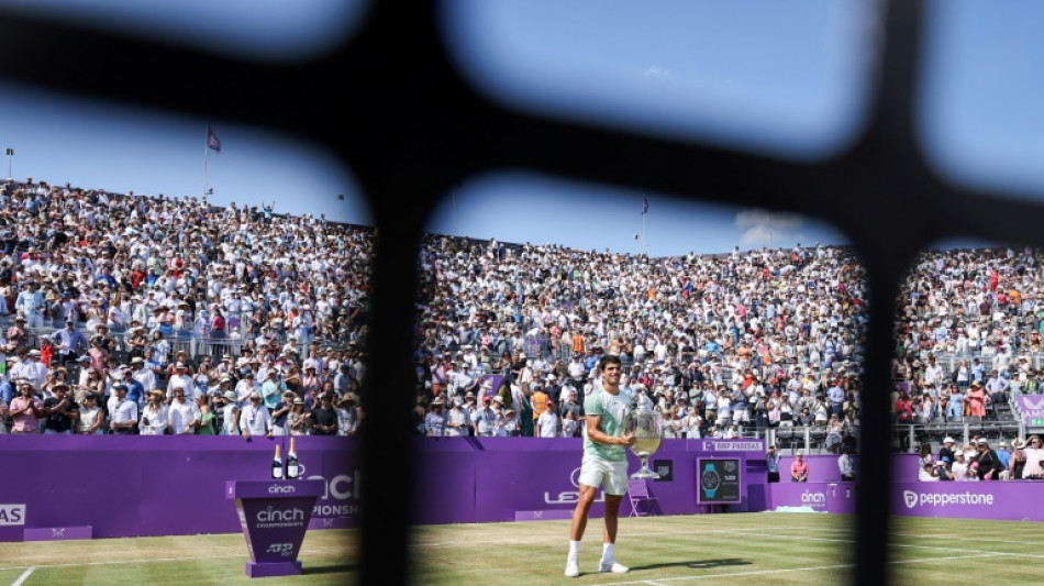 ATP: Alcaraz, titr&eacute; sur gazon, reprend la place de N.1 mondial &agrave; Djokovic 