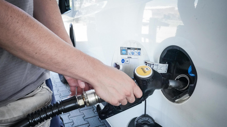 Codacons, su alcune autostrade gasolio servito oltre i 2,6 euro al litro