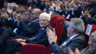 Mattarella, uscire da sole logiche commerciali sul cinema