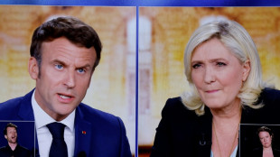 Pr&eacute;sidentielle: Macron et Le Pen mobilisent une derni&egrave;re fois sur le terrain