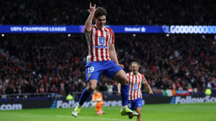 El Atl&eacute;tico pone un pie en cuartos de Champions tras primer tiempo de locura ante Tottenham