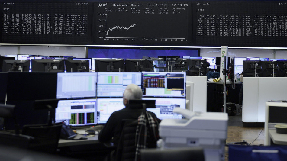 Borsa: l'Europa chiude positiva, si guarda a banche centrali e Ia