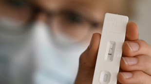 Covid-19: "Nous avons pass&eacute; le pic du rebond", selon Olivier V&eacute;ran 