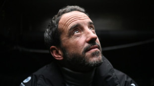 Vend&eacute;e Globe: Louis Burton victime d'une importante avarie structurelle mais reste en course