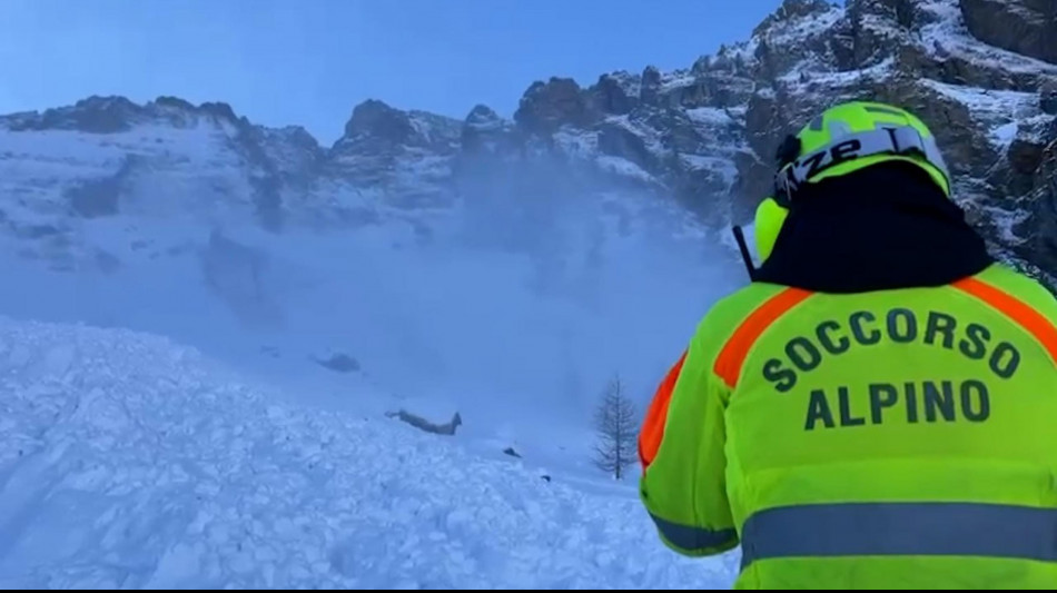 Valanga sopra Madesimo travolge quattro persone, una dispersa