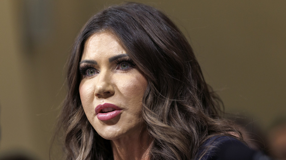 Ministra Noem difende l'Ice, 'sparatoria a Minneapolis terrorismo interno'
