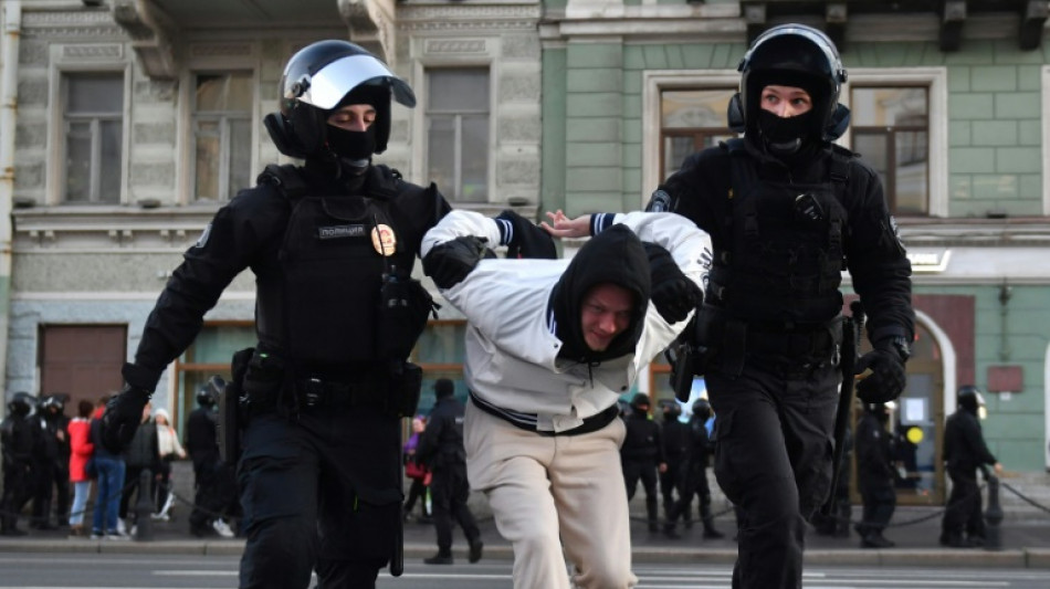 Ukraine: Moscou durcit les peines contre les d&eacute;serteurs, plus de 700 personnes arr&ecirc;t&eacute;es