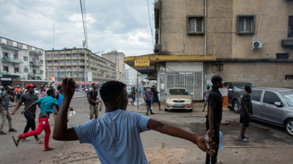 Jour de validation des &eacute;lections au Mozambique, menac&eacute; de "chaos"