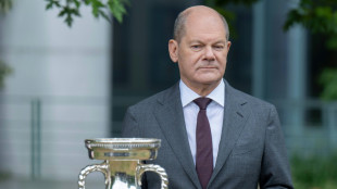 Scholz besucht DFB-L&auml;nderspiel gegen die Ukraine