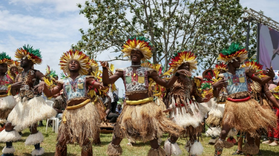 Papa pede 'exame de consci&ecirc;ncia' &agrave;s autoridades camaronesas para combater a corrup&ccedil;&atilde;o