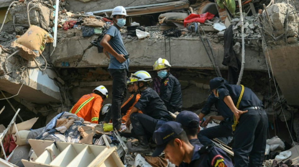Operações de resgate continuam após terremoto que deixou 1.700 mortos em Mianmar