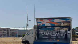 Sindacati, 'non si gioca con il futuro di 20mila lavoratori ex Ilva'