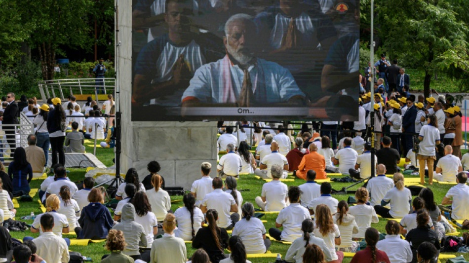 Modi pide "unidad" en una sesi&oacute;n de yoga multinacional en la ONU