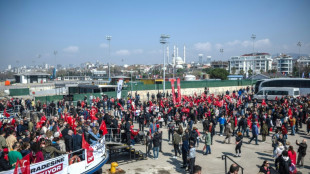 Nova manifestação em Istambul contra a prisão do líder da oposição