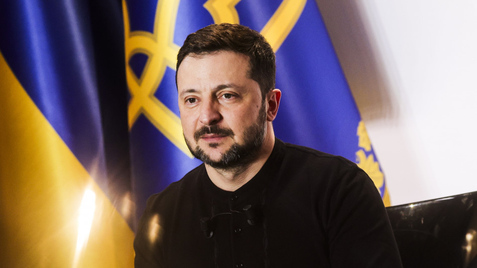 Zelensky, 'Putin sta preparando offensiva in 3 regioni'