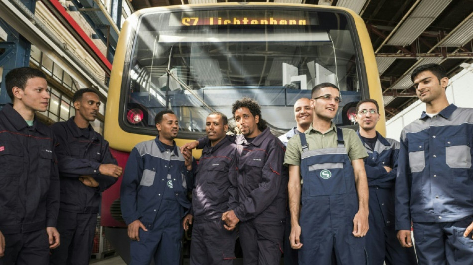 Kfz-Mechatroniker weiterhin mit Abstand beliebtester Ausbildungsberuf von M&auml;nnern