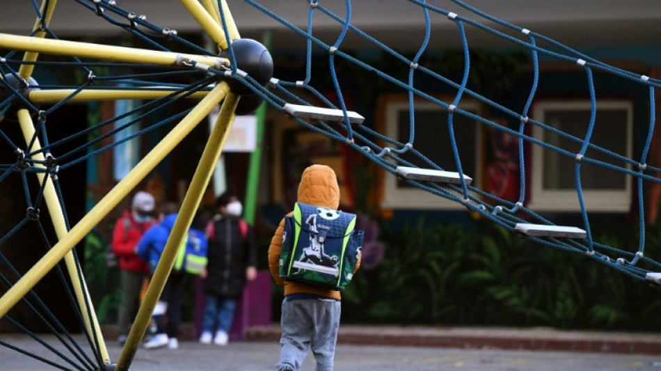 Sozial Schw&auml;chere bei Bildung benachteiligt - besonders Jungen betroffen