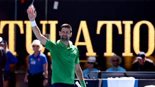 Austalian Open: l'ultima di Djokovic, corre ad abbracciare un gigantesco albero