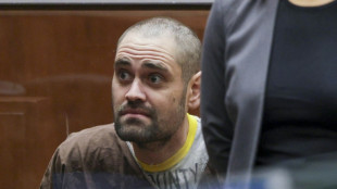 Hijo de Reiner, acusado de matar a sus padres, reclama fondos familiares para su defensa