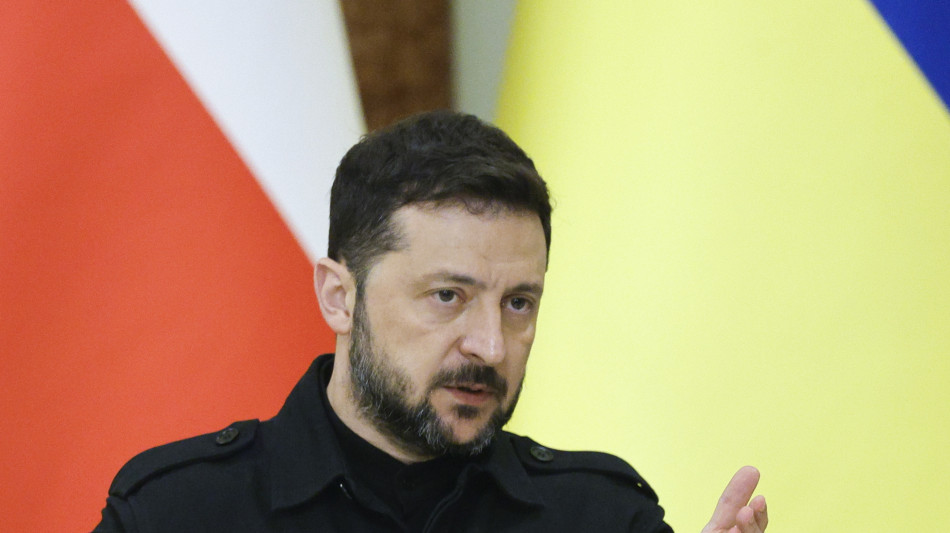 Zelensky, 'contiamo sugli Usa, Europa non ha stessi mezzi'