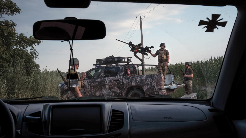 Massiccio raid di droni ucraini sulla Russia, 'abbattuti 122'