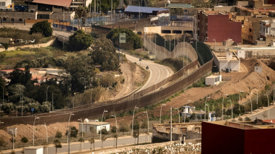 Mueren 18 migrantes en masivo intento de entrar al enclave espa&ntilde;ol de Melilla