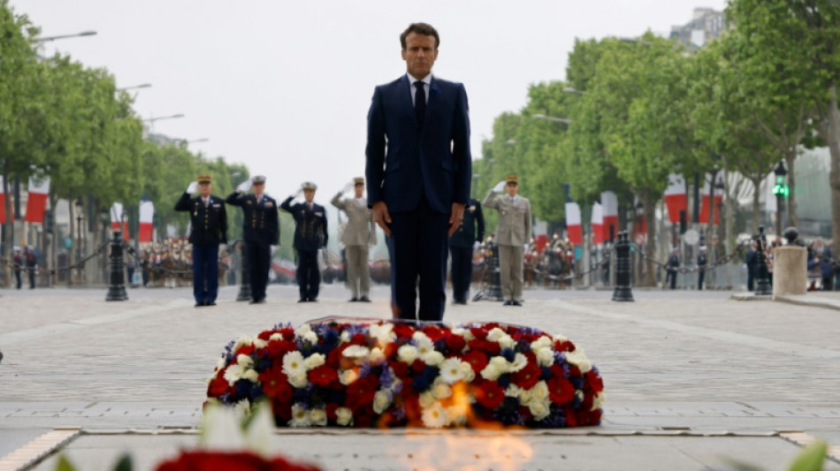 Francia conmemora rendicion nazi con conflicto en Ucrania como tel&oacute;n de fondo