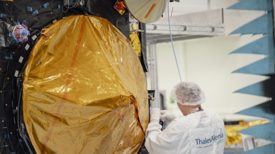 Feux, plantes sous stress: &agrave; Cannes, des satellites assembl&eacute;s pour scruter une plan&egrave;te d&eacute;r&eacute;gl&eacute;e