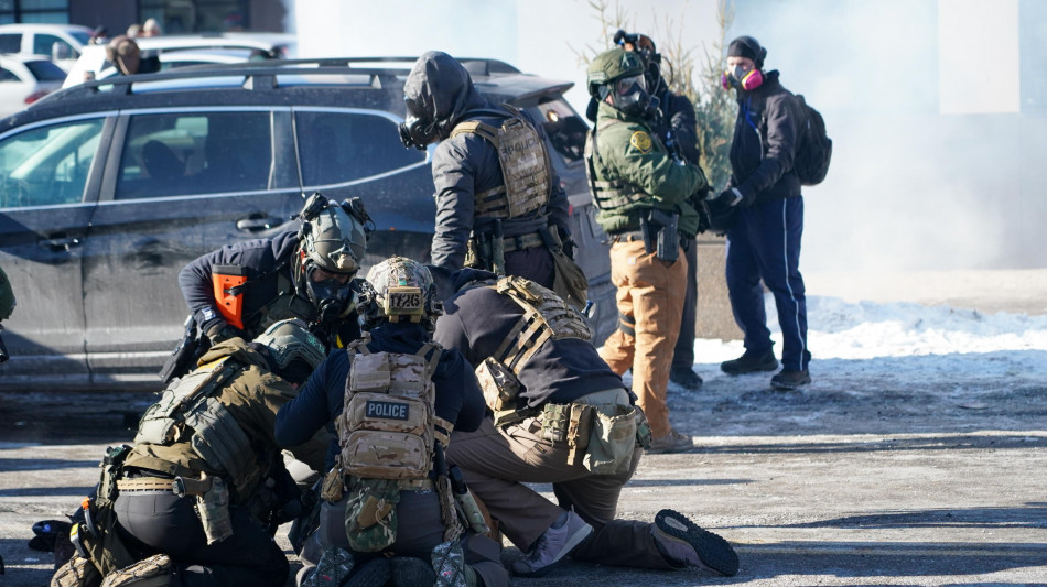 Cnn, due gli agenti federali che hanno sparato a Pretti a Minneapolis