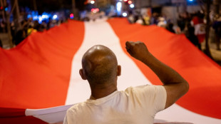 "Ninguno convence": el voto joven y decisivo en las presidenciales de Per&uacute;