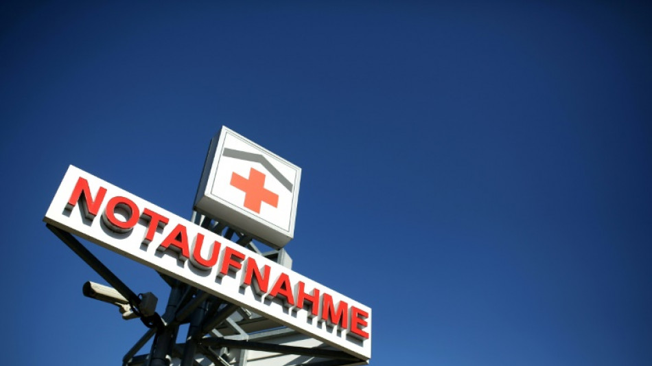Nach Sturz durch Hoteldach in Bayern: 20-Jähriger erliegt Verletzungen