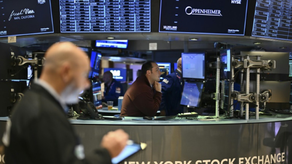 Wall Street ouvre en baisse, les tensions g&eacute;opolitiques p&egrave;sent sur le march&eacute;