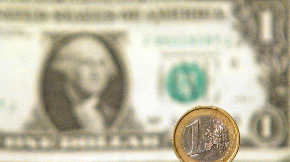 Euro in lieve aumento, scambiato a 1,1443 dollari