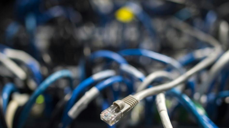 Fast jede und jeder Dritte h&auml;tte gern Glasfaser-Internet - bekommt aber keins