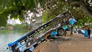 Sri Lanka: des manifestants d&eacute;fient le couvre-feu, l'ONU condamne "l'escalade de la violence"