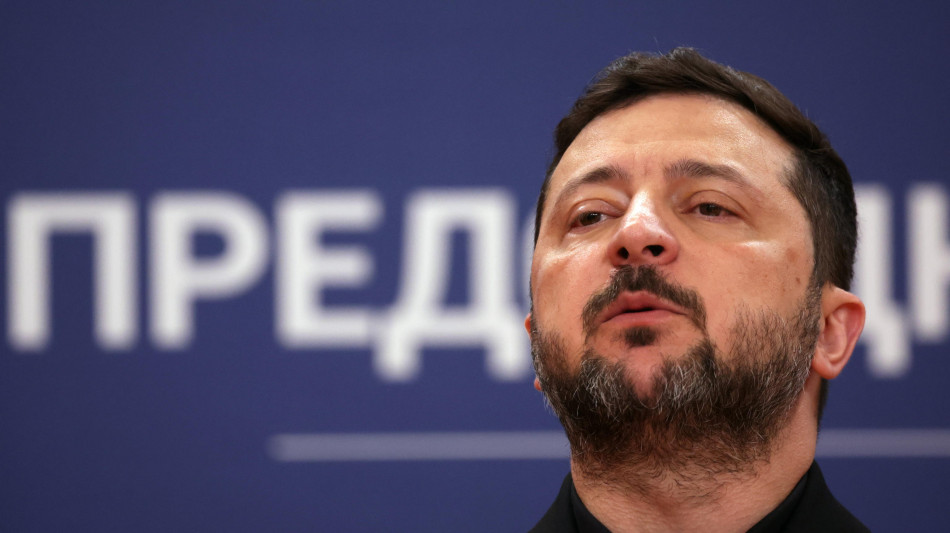 Zelensky, 'elezioni adesso? Uno tsunami, spaccherebbero il Paese'