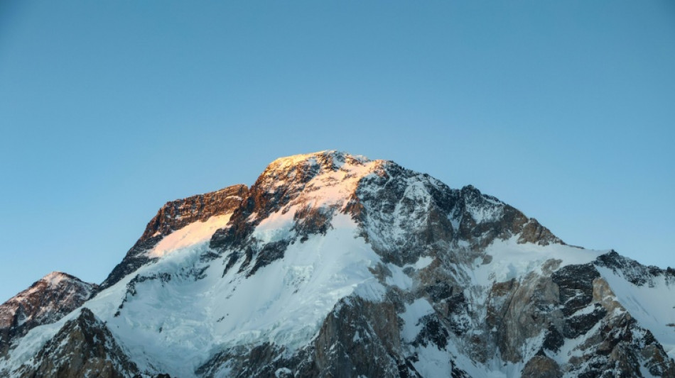 Pakistan: reprise des recherches pour sept alpinistes disparus, trois corps retrouv&eacute;s
