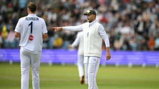 England bid to banish booze woes as Pakistan seek self-respect