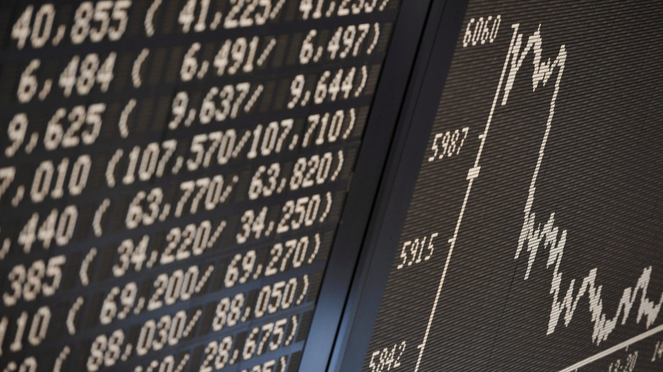 Borsa: Europa apre in rialzo, Parigi +0,26%