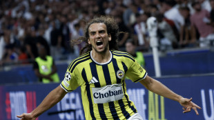Champions: Guendouzi provoca, rissa al termine di Lione-Fenerbahce