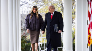 Melania Trump chiede unit&agrave;, 'se manifestate fatelo pacificamente'