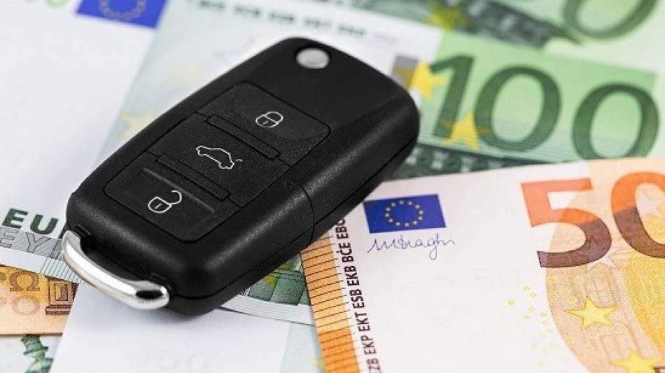 Ivass, prezzo medio Rc Auto a 422 euro +1,6%, in calo sul trimestre