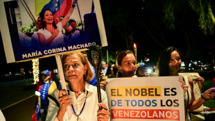 Mulino viaja a Oslo invitado por Machado para recibir el Nobel de la Paz