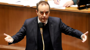 Lecornu re&ccedil;oit les syndicats avant de nouvelles manifestations