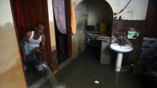 Pakistan: les habitants de Karachi accabl&eacute;s par les pluies de mousson