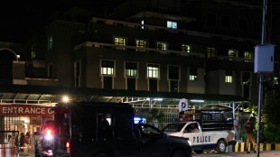 Ex primer ministro pakistan&iacute; regresa a prisi&oacute;n tras examen en el hospital
