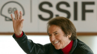 El cantante español Raphael sufre un accidente cardiovascular