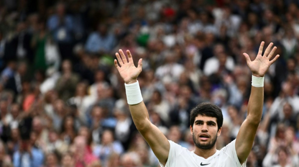 Wimbledon: le num&eacute;ro un mondial Carlos Alcaraz rejoint Novak Djokovic en finale